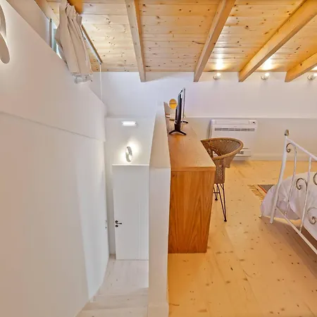 Apartment Courtyard Corfu