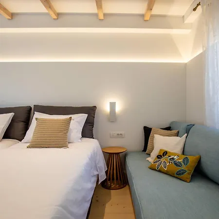 Courtyard Corfu Apartment *