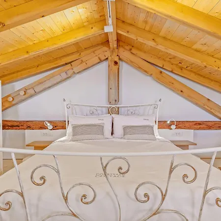 Apartment Courtyard Corfu *