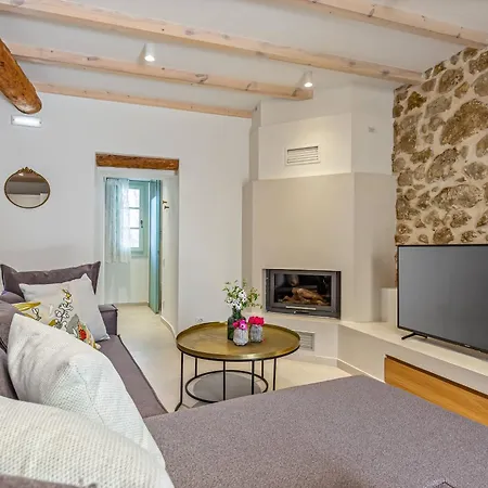 Apartment Courtyard Corfu *