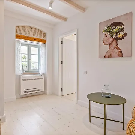 Apartment Courtyard Corfu Lakones